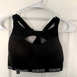 Victoria’s Secret sports bra NWT
